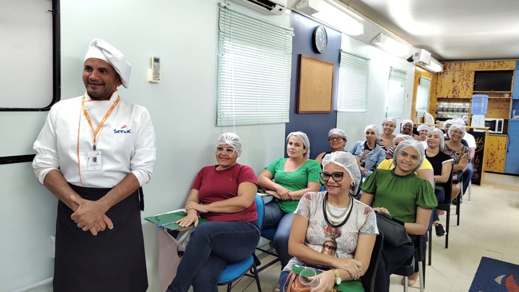 Natal Iluminado Senac Capacitar Pessoas Nas Oficinas Realizadas